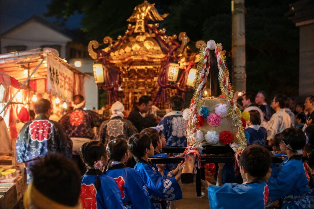 現在の画像: 阿夫利神社の神輿渡御