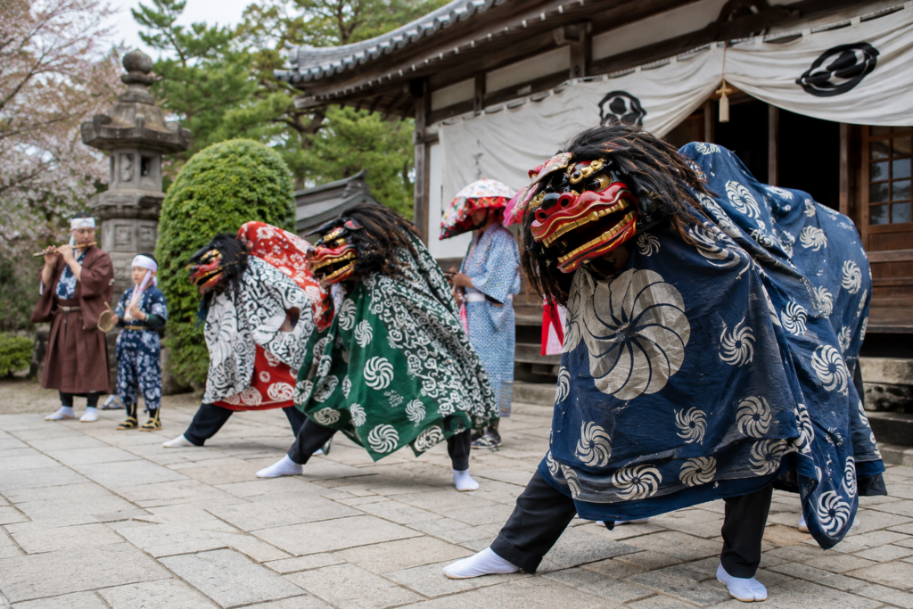 柏市・篠籠田の三匹獅子舞